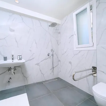 Lägenhetshotell Astera 4*