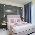 Astera アパートホテル 4*